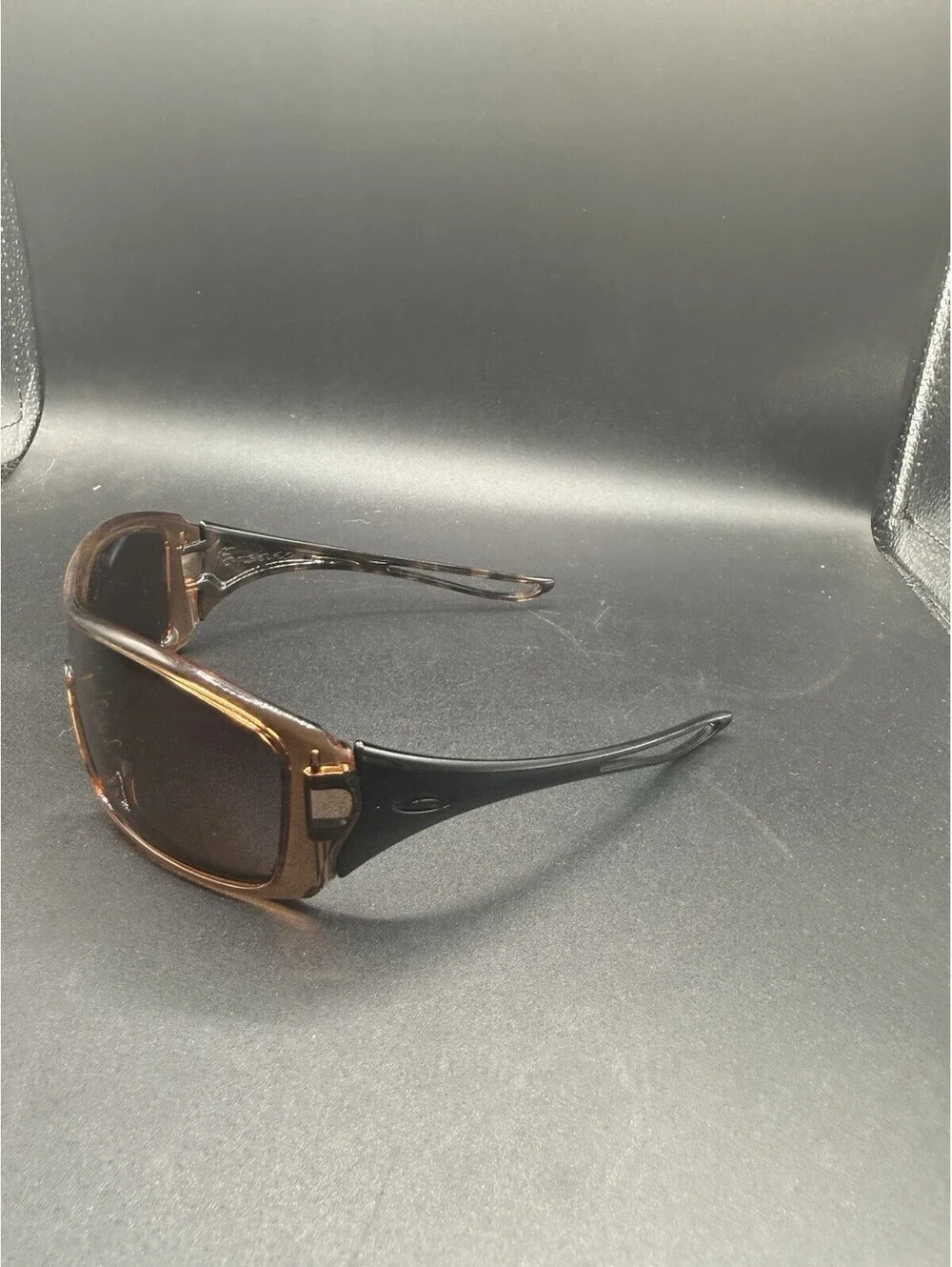 Oakley Foresake Topaz Tortoise/Black w/VR50 Brown Gradient Lenses